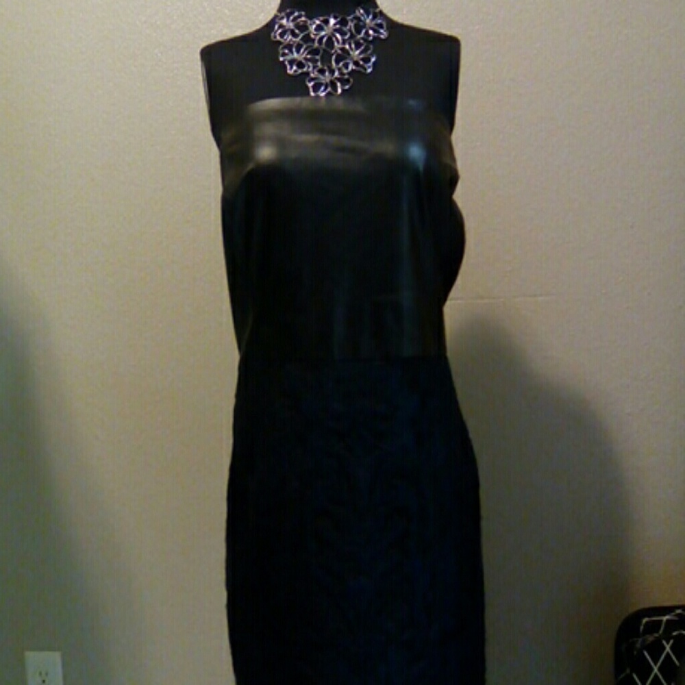 PLUS Strapless midi Black/Navy embroidered dress